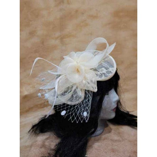 Coiffe dentelle
