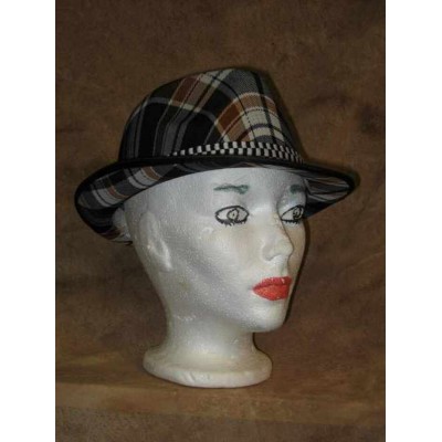 Chapeau à carreaux
