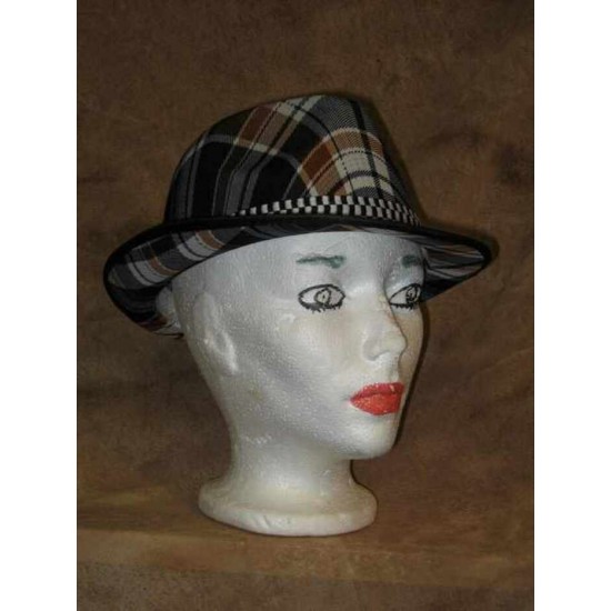 Chapeau à carreaux