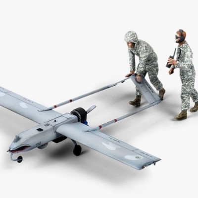 Modèle à Coller : Avion RQ-7B UAV - Niveau 3