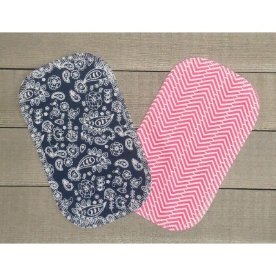 Lingettes hygiéniques: fleurs abstraites revers chevrons roses
