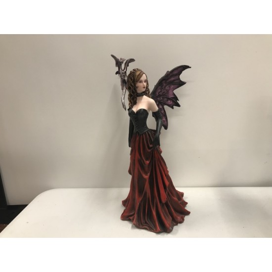 FÉE ET DRAGON 10 1/2 pouces de haut pour le prix...