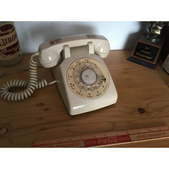Téléphone à cadrant