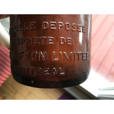Bouteille d'eau de javel