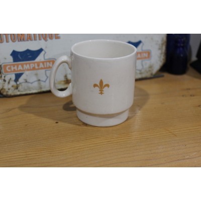 Tasse Champlain