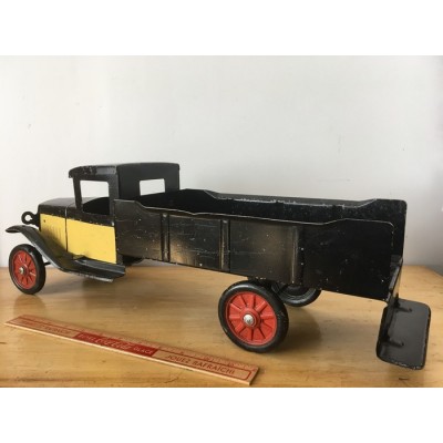 Camion jouet antique