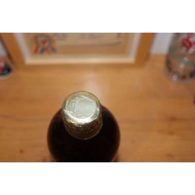 Bouteille de bière pleine 