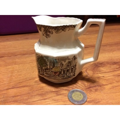 Pot a lait Antique