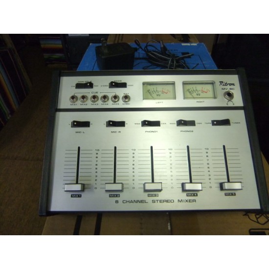 Ritron MV-8C console de mixage 8 canaux  neuve .