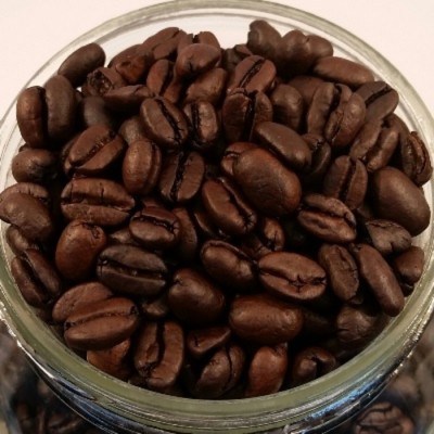 Café décaféiné à l'eau biologique et...