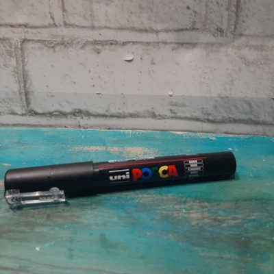 Posca noir 0.7mm