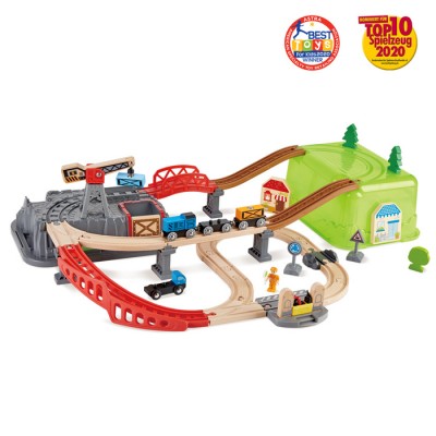 ENSEMBLE TRAIN DE BOIS DANS UN SEAU