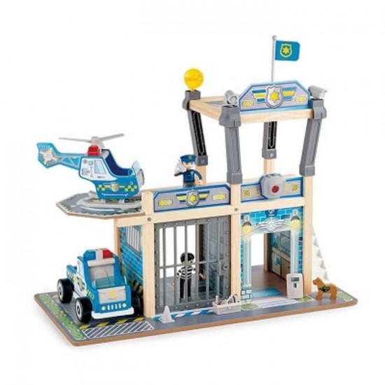 STATION DE POLICE EN BOIS