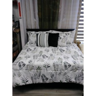 Douillette Queen + 2 cache-oreillers + 1 coussin...