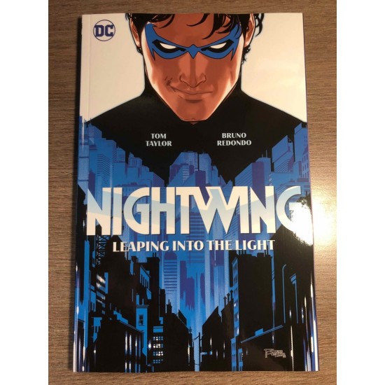 NIGHTWING TP VOL. 01: LEAPING INTO THE LIGHT - DC...