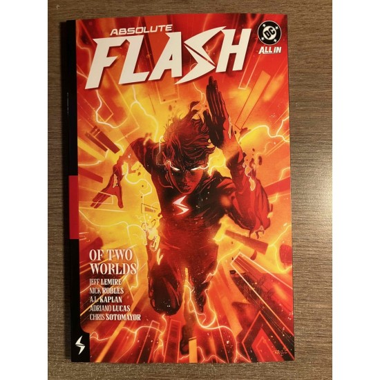 ABSOLUTE FLASH TP VOL. 01: OF TWO WORLDS  -  DC COMICS (2025)