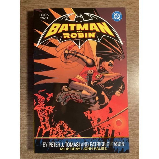 BATMAN AND ROBIN TP BOOK TWO  - TOMASI / GLEASON  -  DC COMICS (2025)