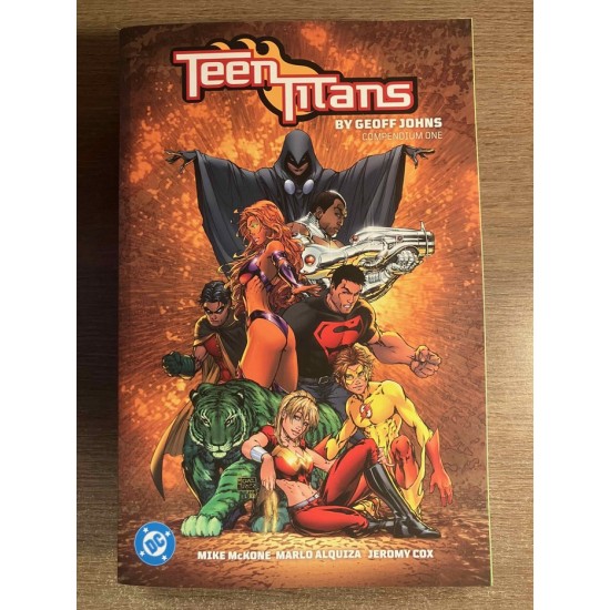 TEEN TITANS BY GEOFF JOHNS COMPENDIUM ONE - DC...