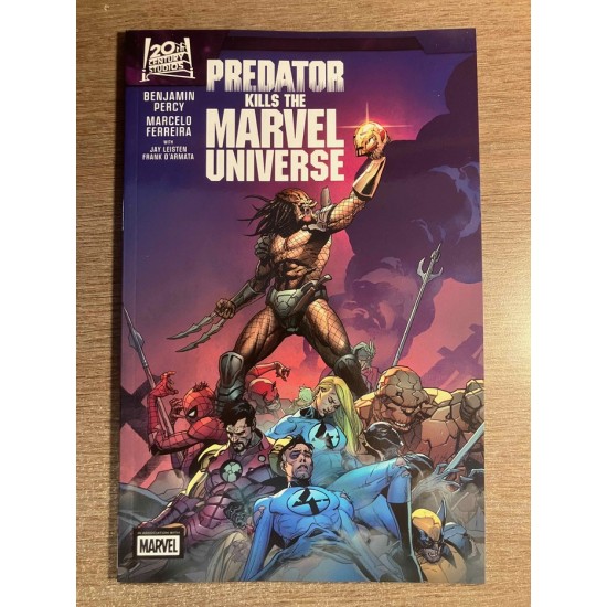PREDATOR KILLS THE MARVEL UNIVERSE TP  -  MARVEL...