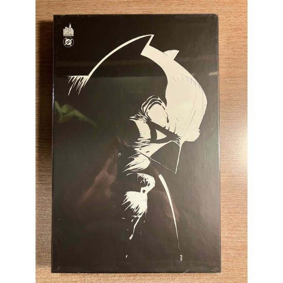 BATMAN THE DARK KNIGHT RETURNS COFFRET COLLECTOR - ÉDITION FRANÇAISE - URBAN COMICS (2026)