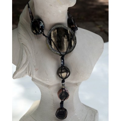 Collier encre de Chine