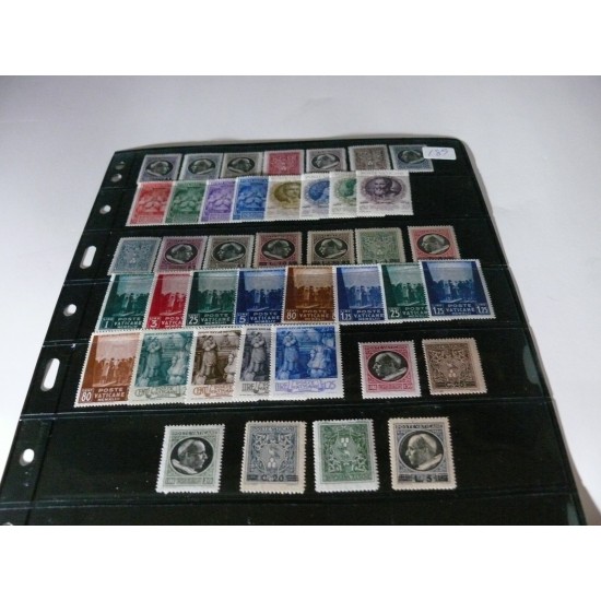 LOT DE TIMBRES DU VATICAN MÉLANGE DES ANNÉES 1939 ET APRES,VATICAN STAMPS MIXTURE YEARS 1939 AND AFTER,NEUF,MINT