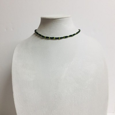 Collier perlé vert