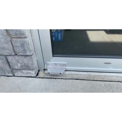 Ouvre porte au pied 