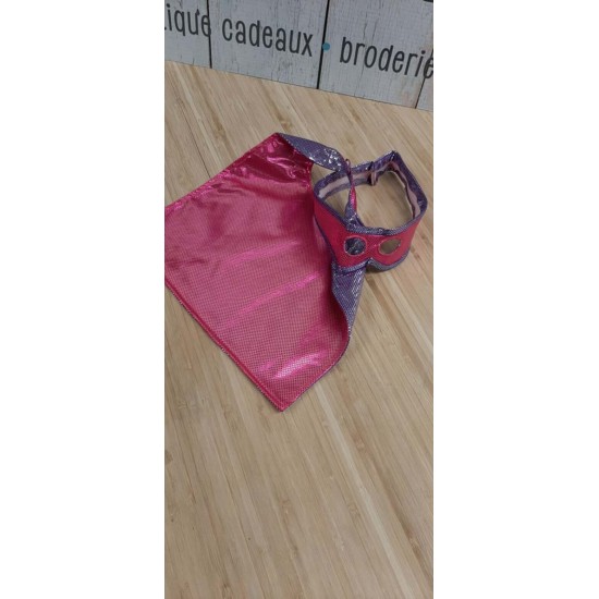 Cape & Masque Rose