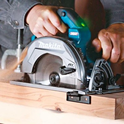 HS003GM103 / Makita HS003GM103 XGT 40V (4.0 Ah) Max Li-Ion Brushless Aws 7-1/4" Circular Saw Kit
