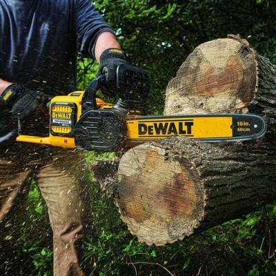 DCCS670X1 | DeWALT DCCS670X1 FLEXVOLT 60V MAX Brushless Chainsaw Kit with 9.0Ah Battery