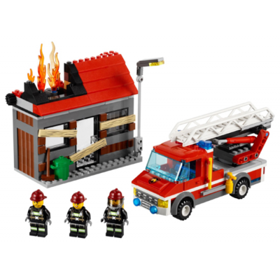 LEGO CITY L'intervention du camion de pompiers 2013
