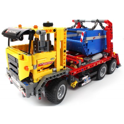 LEGO TECHNIC LE CAMION CONTENEUR 2014