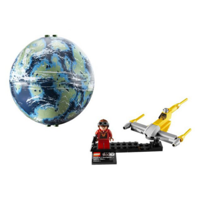 LEGO STAR WARS Naboo Starfighter & Naboo 2012