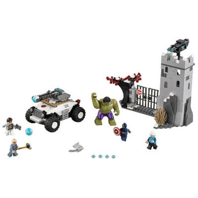 LEGO SUPER HEROS L'ATTAQUE DE LA FORTERESSE D'HYDRA 2015