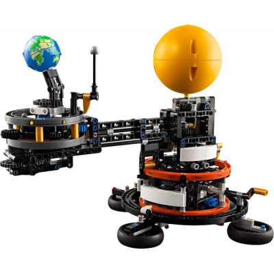 LEGO TECHNIC La planète Terre et la Lune en orbite 2024