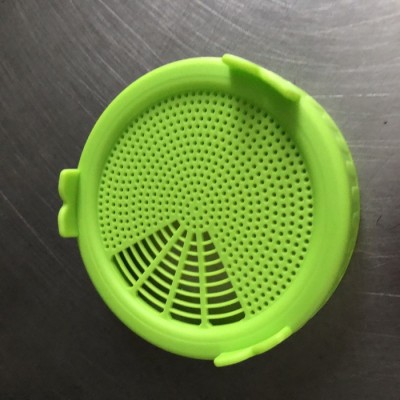 Couvert égouttoir pour germination 