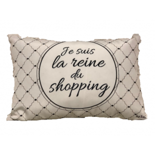 Coussin,  La reine du shopping